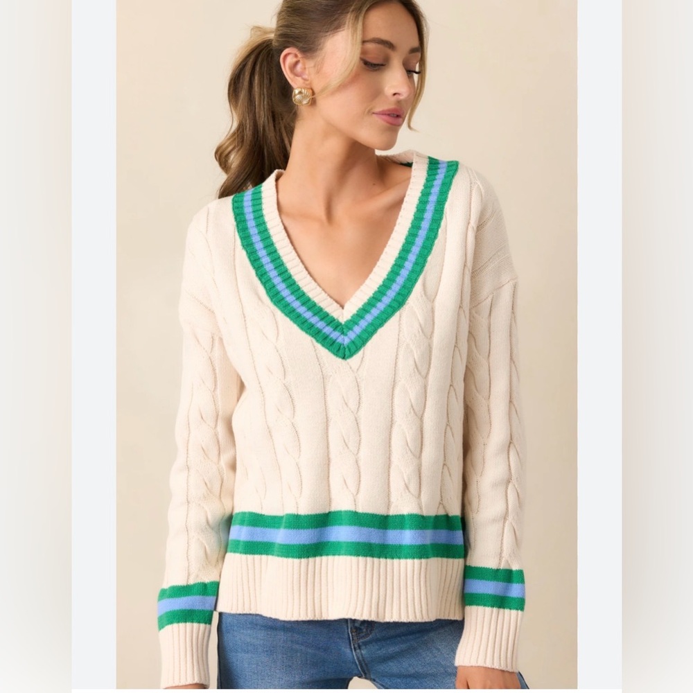 NWT Entro In My Own Time Oversized Varsity V neck sweater medium - Picture 3 of 4